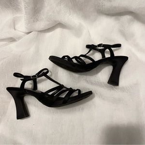 Black Fioni 90s Vintage Strappy Heels